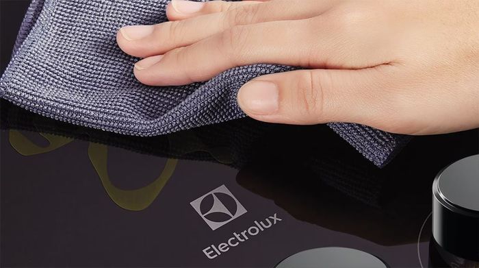 Mặt kính - Bếp ga âm Electrolux EHG7303BF