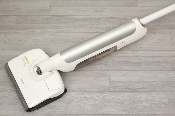 Thiết kế ngả phẳng - Máy hút bụi lau nhà Mova M10