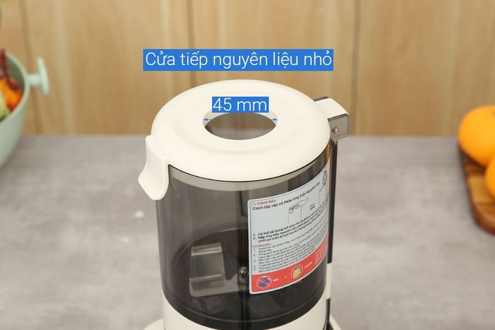 Máy ép chậm AVA ZZJ851A - Ống tiếp nguyên liệu