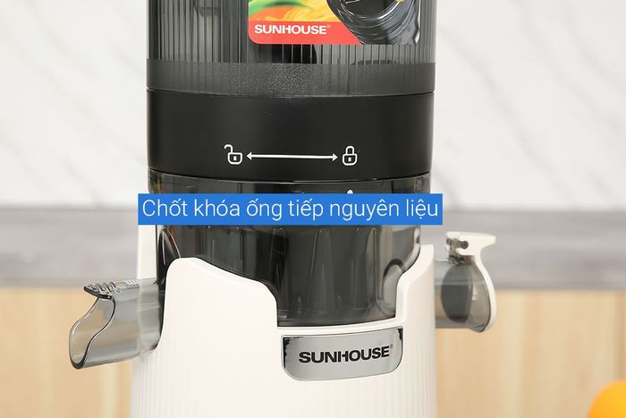 Máy ép chậm Sunhouse SHD5504 - Hoạt động khi lắp đúng khớp