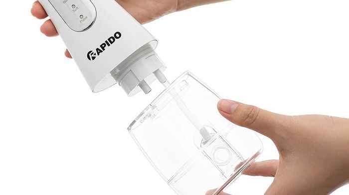 Tiện ích - Máy tăm nước cầm tay Rapido RWW-300