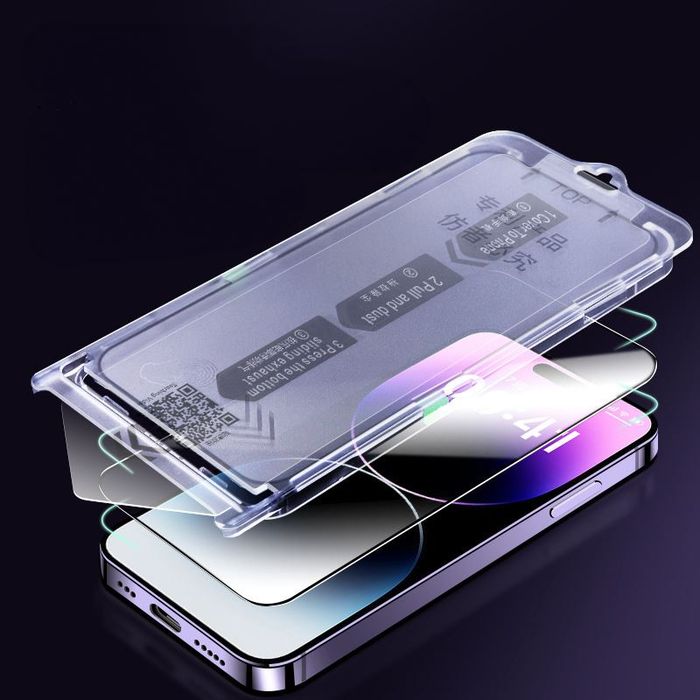 Miếng dán kính cường lực tự dán iPhone 14 Pro Max thiết kế hoàn hảo dễ dàng tự dán