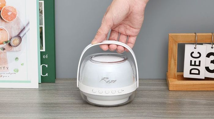 Công suất 8W mạnh mẽ trên loa Bluetooth Rezo K1 2 Mic cho âm thanh sống động, chân thực