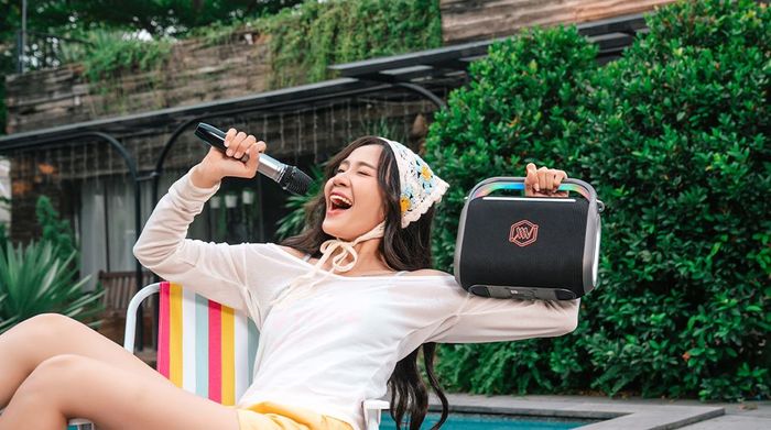 Thiết kế hiện đại - Loa Bluetooth Party Alpha Works Sonik 120 VNE