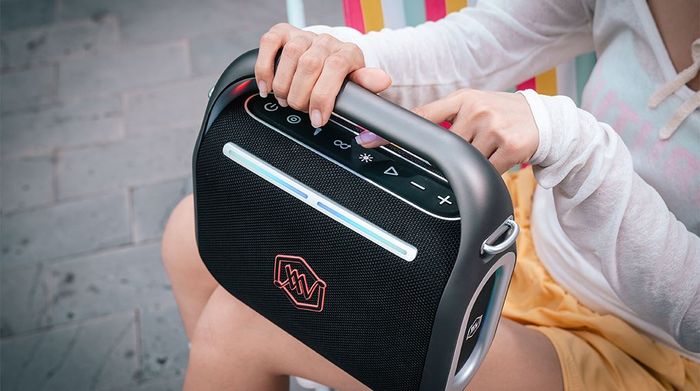 Đèn LED RGB sống động - Loa Bluetooth Party Alpha Works Sonik 120 VNE