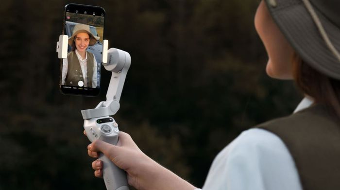 Thiết bị cầm tay chống rung cho điện thoại DJI Osmo Mobile SE_OK200 - Quay phim ổn định
