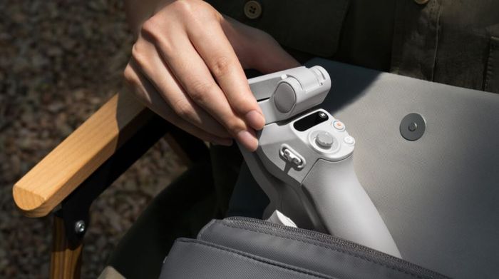Thiết bị cầm tay chống rung cho điện thoại DJI Osmo Mobile SE_OK200 - Thiết kế nhỏ gọn