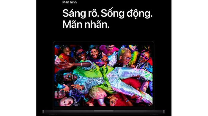 Màn hình Liquid Retina XDR của MacBook Pro 14 inch M5 hiển thị sắc nét cho trải nghiệm xem phim, cuộn trang siêu mượt.