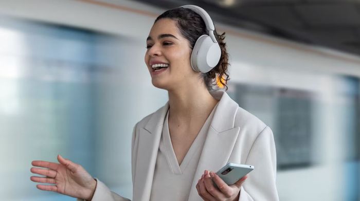 Thiết kế đẹp mắt và thoải mái khi đeo - Tai nghe Bluetooth Chụp Tai Sony WH1000XM5