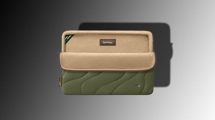 Lớp đệm chống va đập dày trên túi chống sốc Tomtoc Terra A27 giúp bảo vệ laptop an toàn khi di chuyển
