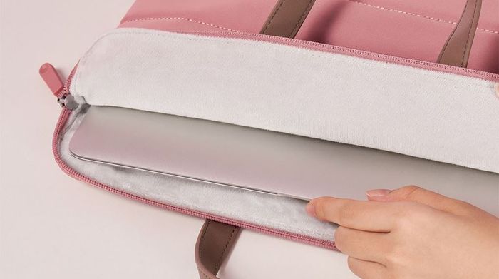 Lớp đệm chống sốc dày bảo vệ laptop 14 inch trong túi CarryLite Slim S600