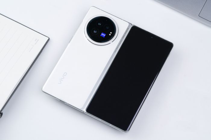 vivo X Fold3 Pro được công nhận là chiếc smartphone màn hình gập tốt nhất trên thị trường.