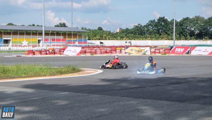 Khám phá toàn bộ không gian của sự kiện đua xe Go-Kart lớn nhất từ trước đến nay tại Việt Nam Giải đua xe Go-Kart Thắng hay thua, đua mới biết mùa 2 (33).JPG