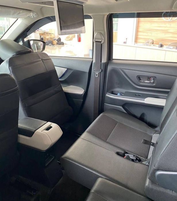 Ảnh thực tế của Toyota Avanza 2022 sắp ra mắt so tài với Mitsubishi Xpander toyota-veloz-2022-interior.jpeg