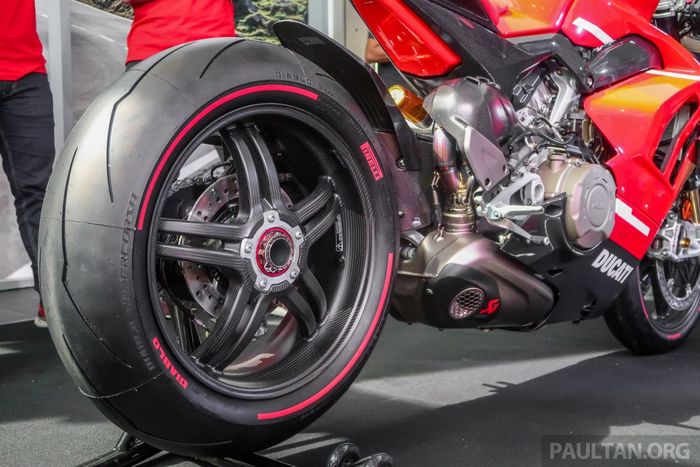 Ducati Superleggera V4 – Siêu phẩm giới hạn 500 chiếc sắp ra mắt tại Việt Nam Ducati Superleggera V4 (1).jpg