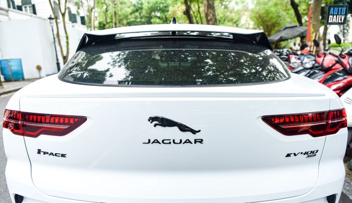 Xe điện Jaguar I-Pace EV400 chính hãng tại Hà Nội, có thể đi được 470 km sau mỗi lần sạc adt-2241.jpg