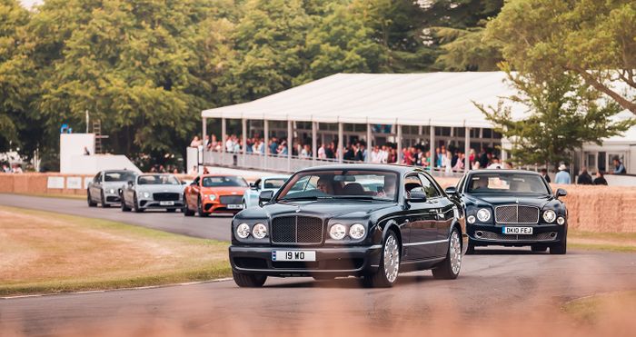 Bentley vinh danh 40 năm khối động cơ tăng áp đầu tiên tại Goodwood Bentley-40-Năm.jpg