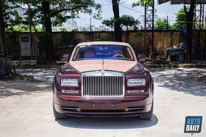 Sau 8 năm trở lại Việt Nam, Rolls-Royce Phantom Lửa Thiêng vẫn giữ giá gần 25 tỷ đồng với hình ảnh phantom-lua-thieng-4.JPG.