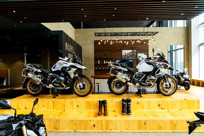 THACO AUTO khánh thành showroom BMW-MINI-BMW Motorrad mới tại Bình Dương