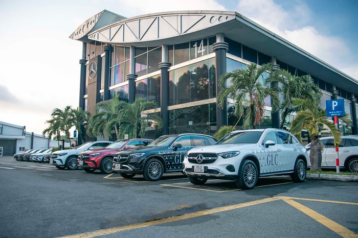 Xe hạng sang Mercedes-Benz GLC 2023 chinh phục “tiểu sa mạc Sahara” ở Việt Nam