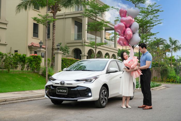 Toyota giảm giá mạnh mẽ cho các dòng xe trong tháng 12/2023 (Xem hình minh họa)