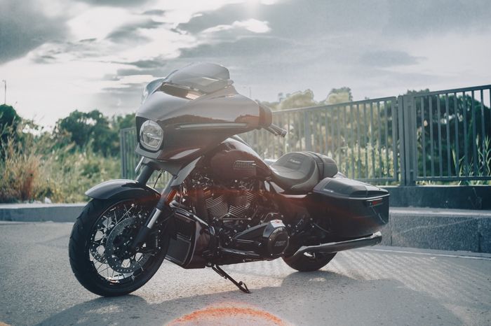 Dòng xe kỷ niệm 25 năm của Harley-Davidson đến Việt Nam CVO Street Glide 2 lớn.jpeg