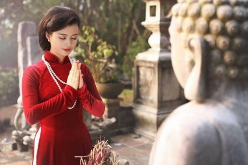 Lắng nghe lời Phật dạy về vẻ đẹp, sự xấu - đẹp, sang trọng - tầm thường của người phụ nữ