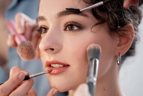 8 bí quyết nâng cao vận may thông qua trang điểm