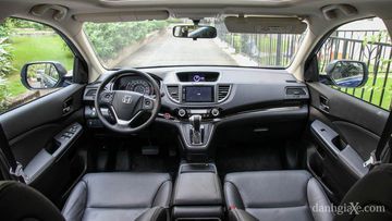 Bố trí nội thất trong khoang lái của Honda CR-V 2015