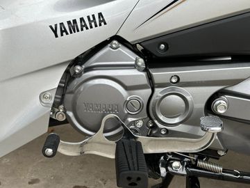 Yamaha Jupiter 2023 ở Việt Nam được trang bị động cơ dung tích 113,7 phân khối, 2 van, 4 thì và làm mát bằng không khí