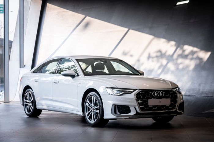 Audi A6.JPG