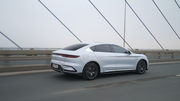 BYD Han (6).jpg