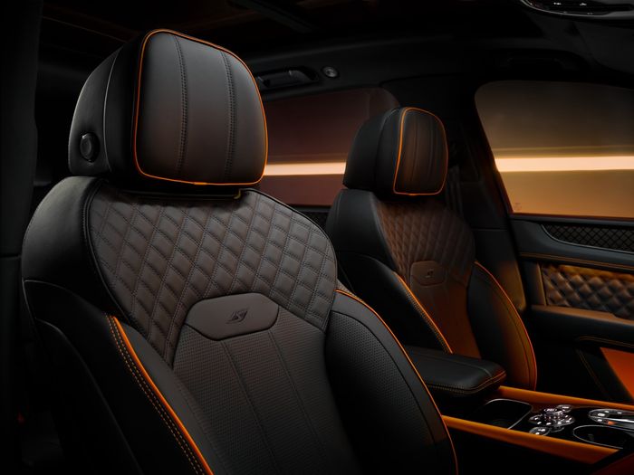 Ảnh: Chi tiết ghế ngồi của Bentley Bentayga S Black Edition