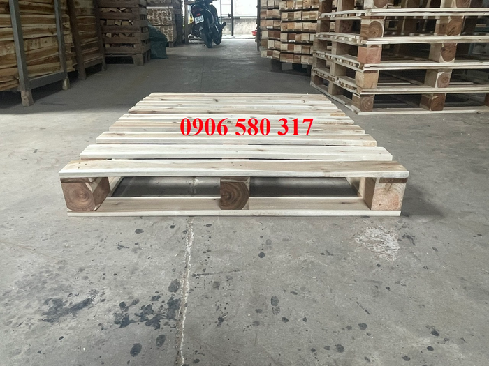 Pallet gỗ tràm