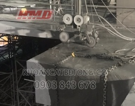 Đập bê tông tường vây