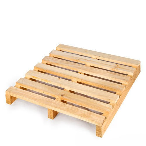 Pallet gỗ 2 hướng nâng tải trọng 2,5 tấn