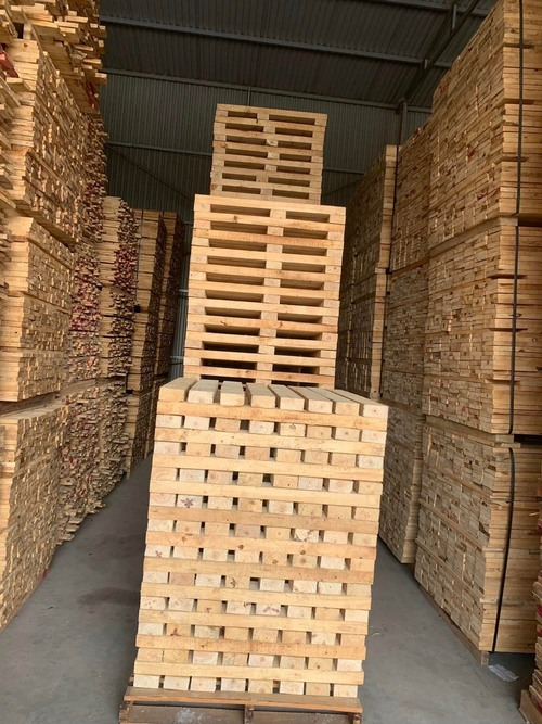 Pallet gỗ