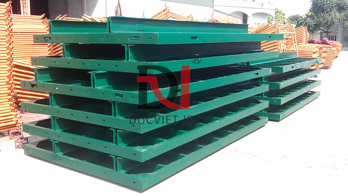 Cốp pha phi tiêu chuẩn