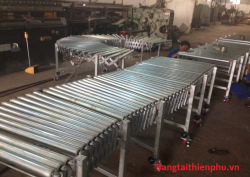 Băng tải con lăn xếp linh động