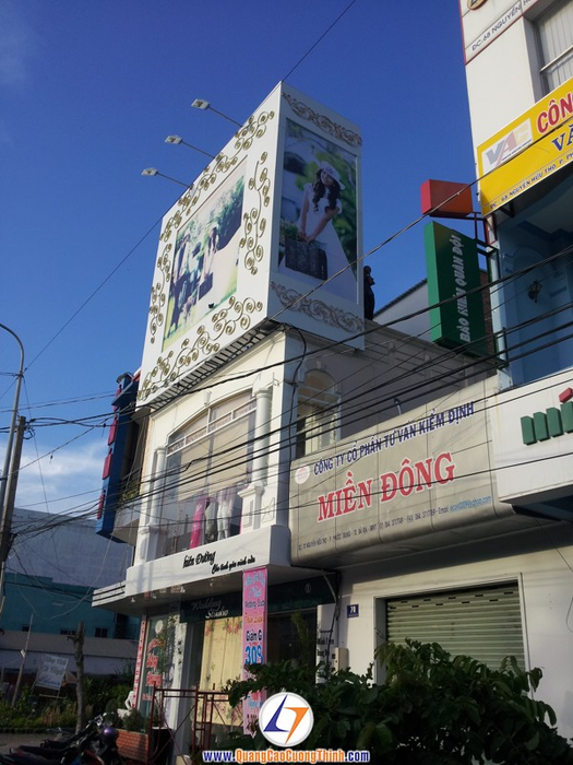 Mặt dựng Alu