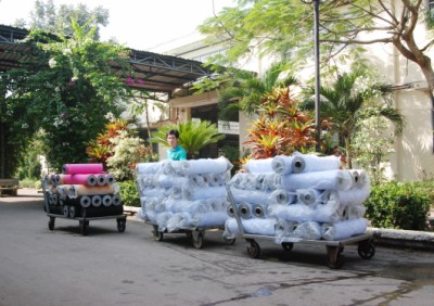 Nhuộm dây kéo nhựa