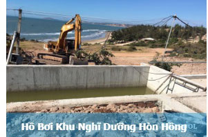 Hồ bơi khu nghỉ dưỡng Hòn Hồng