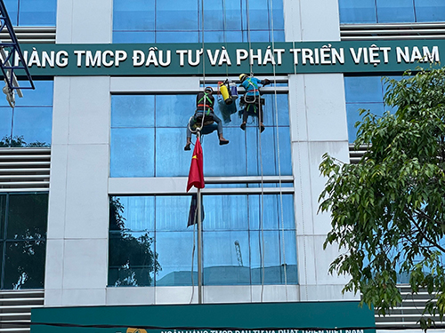 Dịch vụ vệ sinh công nghiệp