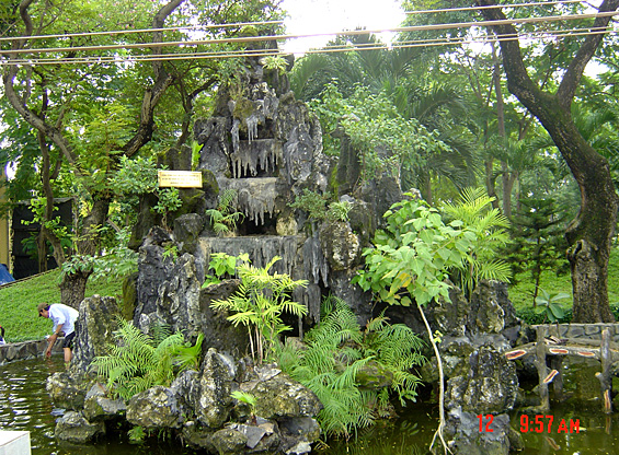 Hòn non bộ