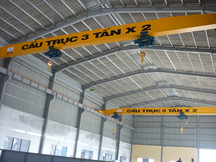 Cầu trục 5 tấn x 2