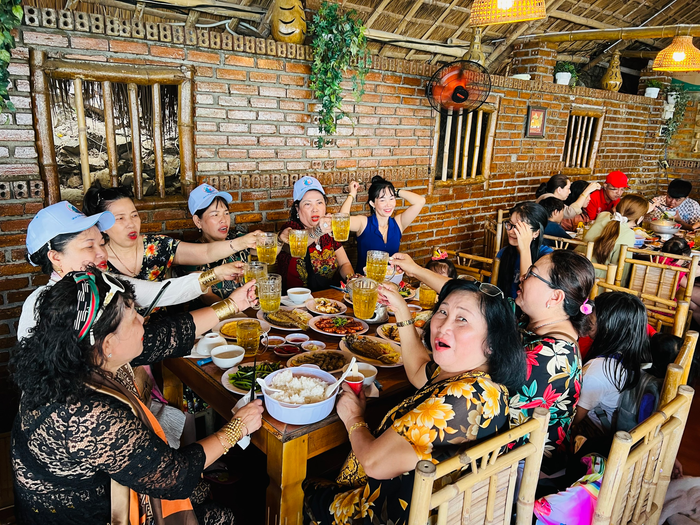 Tổ chức tour ghép đoàn