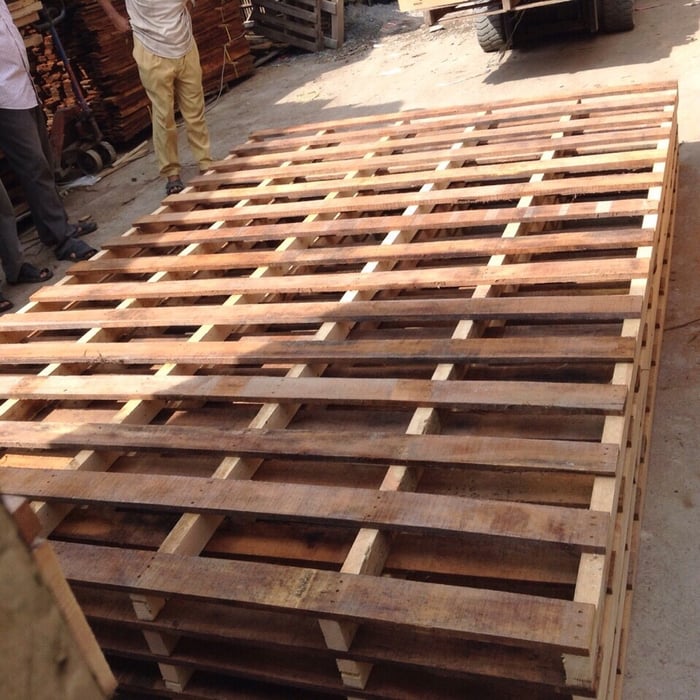 Pallet gỗ