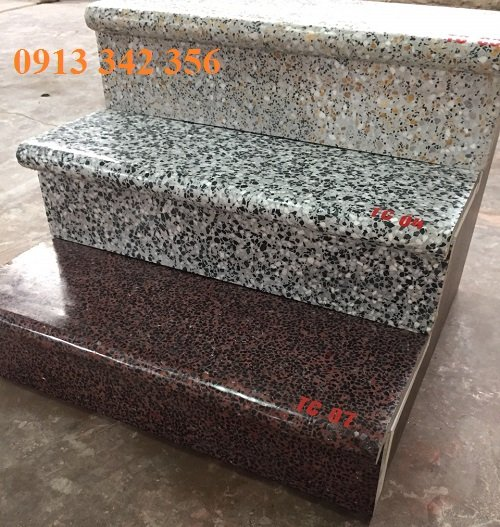 Bậc cầu thang bằng đá Granito