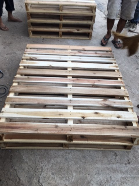 Pallet gỗ