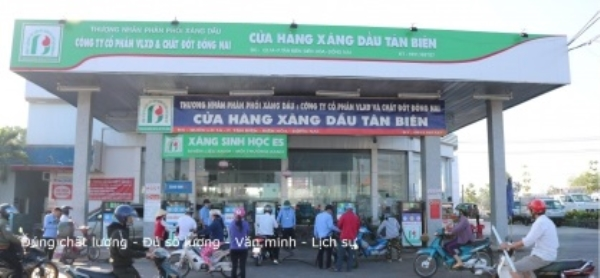 Kinh doanh bán lẻ xăng dầu